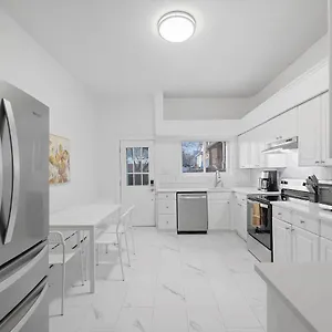 Bloomfield/shadyside @f Quiet And Stylish Private Bedroom With Shared Bathroom Pittsburgh